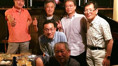 5 Dandy Pianist Jazz Live